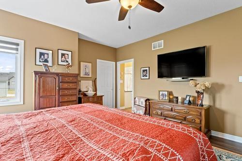 Primary - 6 Silverthorne Court, Dunnville, ON - Indoor Photo Showing Bedroom
