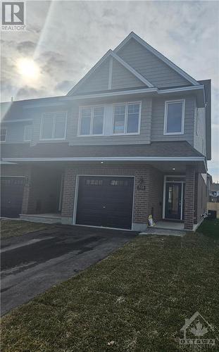 perhaps not as rare as an eclipse but natural 4 bedroom, 2.5 bath towns on a premium corner lot don't come along every day.... - 700 Pipit Lane, Ottawa, ON - Outdoor