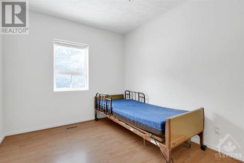 Bedroom - 166 Mcgillivray Street, Ottawa, ON - Indoor Photo Showing Bedroom