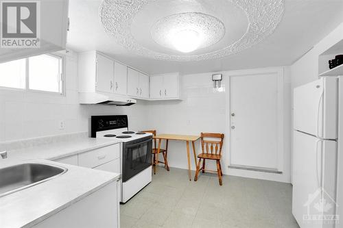 Kitchen in Basement - 166 Mcgillivray Street, Ottawa, ON - Indoor Photo Showing Kitchen