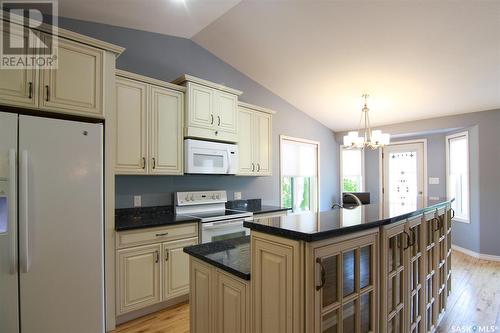 49 Lawrence Avenue E, Yorkton, SK - Indoor Photo Showing Kitchen