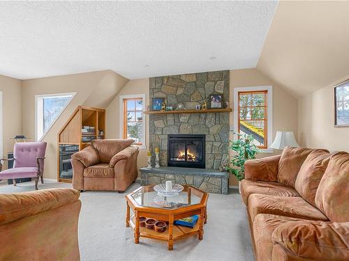 4895 Prospect Lake Rd, Saanich, BC - Indoor Photo Showing Living Room With Fireplace