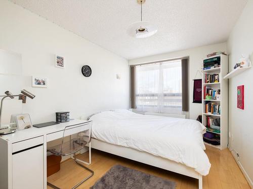 Master bedroom - 603-3470 Rue Durocher, Montréal (Le Plateau-Mont-Royal), QC - Indoor Photo Showing Bedroom