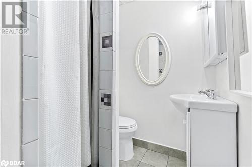 12 First Avenue, Wellington, ON - Indoor Photo Showing Bathroom