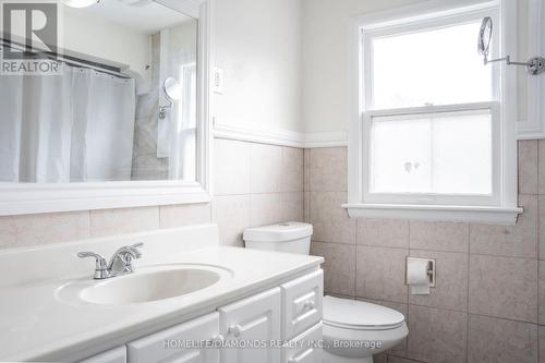 10 Springdale Ave, St. Catharines, ON - Indoor Photo Showing Bathroom