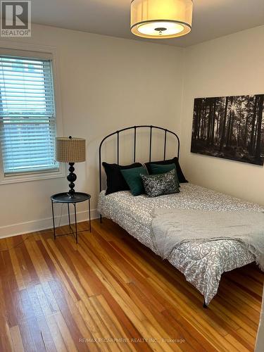 4841 Victoria Avenue, Lincoln, ON - Indoor Photo Showing Bedroom