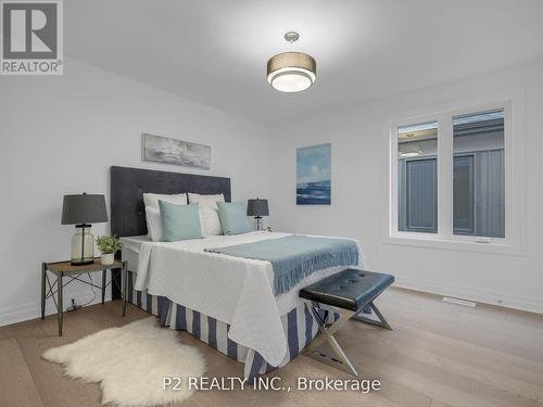 7543 Splendour Drive, Niagara Falls, ON - Indoor Photo Showing Bedroom