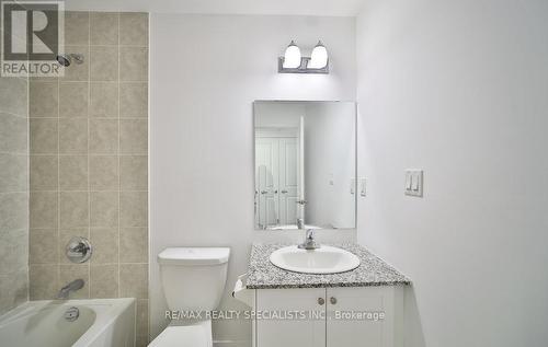 #60 -60 Winston Park Blvd, Toronto, ON - Indoor Photo Showing Bathroom