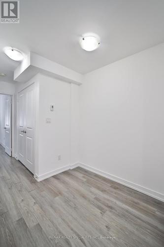 60 - 60 Winston Park Boulevard, Toronto, ON - Indoor Photo Showing Other Room