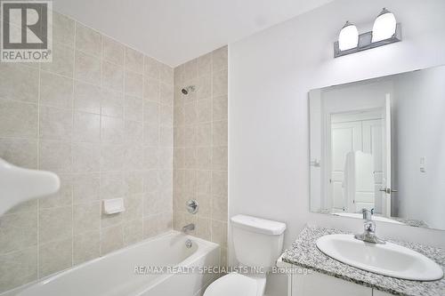 60 - 60 Winston Park Boulevard, Toronto, ON - Indoor Photo Showing Bathroom