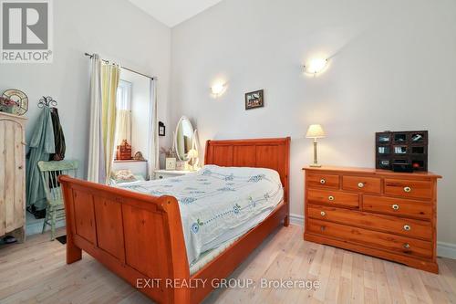 1 - 393 Front Street, Belleville, ON - Indoor Photo Showing Bedroom
