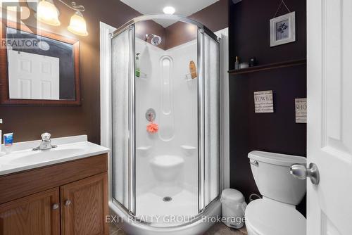 85 Mckenzie Street, Madoc, ON - Indoor Photo Showing Bathroom