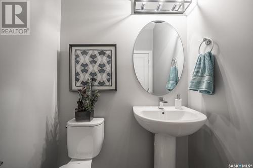 150 Kostiuk Crescent, Saskatoon, SK - Indoor Photo Showing Bathroom