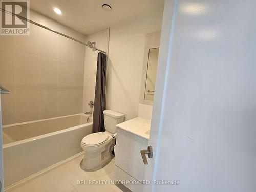 1238 - 25 Adra Grado Way, Toronto, ON - Indoor Photo Showing Bathroom