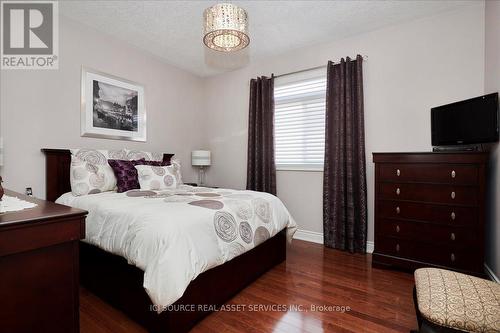 6 Versailles Crescent, Barrie, ON - Indoor Photo Showing Bedroom