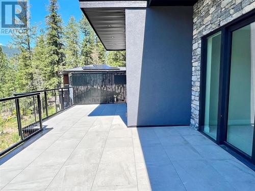 8546 97A Highway, Mara, BC - Outdoor With Body Of Water With Balcony With View