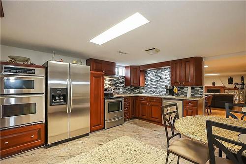 68 Montmorency Drive, Hamilton, ON - Indoor Photo Showing Kitchen