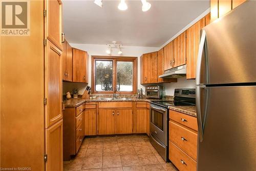 457 Dyers Bay Road, Miller Lake, ON - Indoor Photo Showing Kitchen With Double Sink