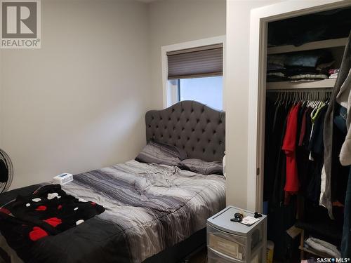619 Ells Crescent, Saskatoon, SK - Indoor Photo Showing Bedroom