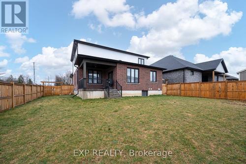 81 Woodland Crescent, Tillsonburg, ON - Outdoor