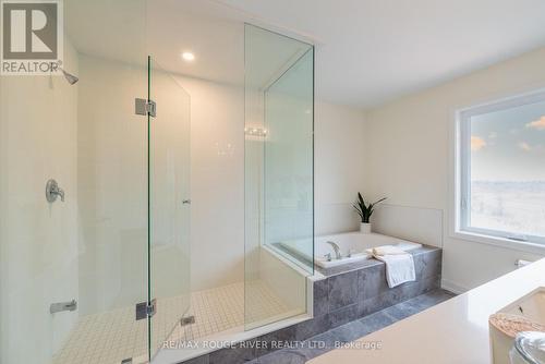 37 - 160 Densmore Road, Cobourg, ON - Indoor Photo Showing Bathroom
