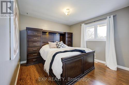 97 Wellington St N, Mapleton, ON - Indoor Photo Showing Bedroom