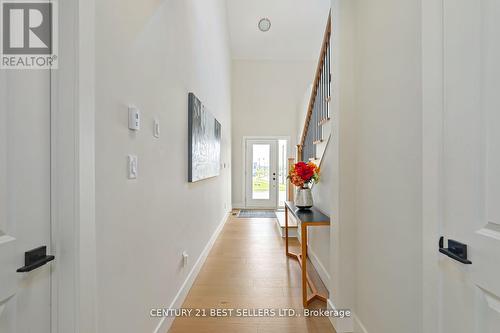 168 Courtland Street, Blue Mountains, ON - Indoor Photo Showing Kitchen With Upgraded Kitchen