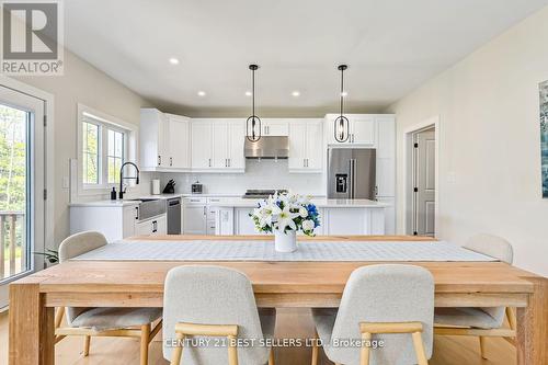 168 Courtland Street, Blue Mountains, ON - Indoor Photo Showing Dining Room