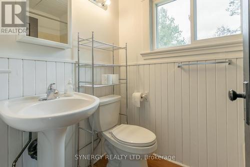 90 Chesley Ave, London, ON - Indoor Photo Showing Bathroom