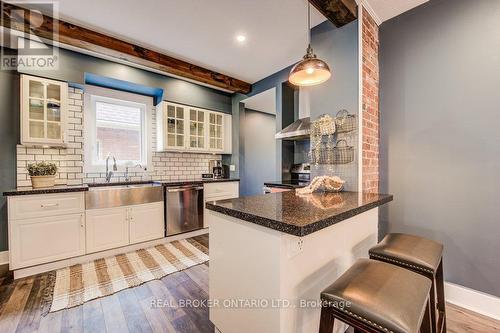 307 Elizabeth St, St. Marys, ON - Indoor Photo Showing Kitchen With Upgraded Kitchen