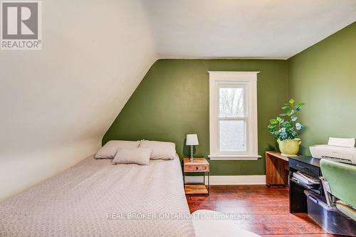 307 Elizabeth St, St. Marys, ON - Indoor Photo Showing Bedroom