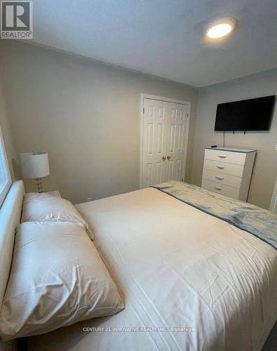 23 Bank Road, Kawartha Lakes, ON - Indoor Photo Showing Bedroom
