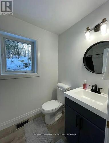 23 Bank Rd, Kawartha Lakes, ON - Indoor Photo Showing Bathroom