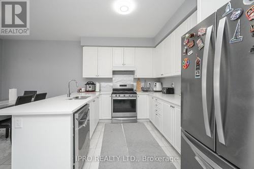 40 Santos Drive, Haldimand, ON - Indoor Photo Showing Kitchen