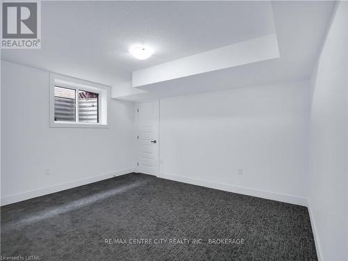104 Foxborough Pl, Thames Centre, ON - Indoor Photo Showing Other Room