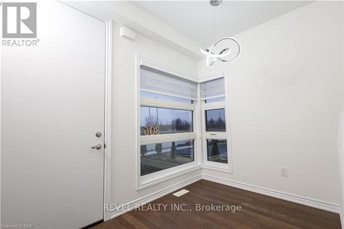 306 Bradley Ave, Welland, ON - Indoor Photo Showing Other Room
