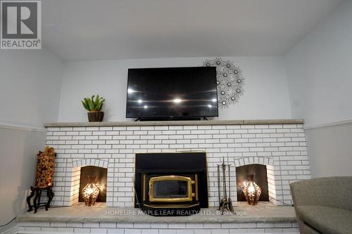 147 Muriel Crescent, London, ON - Indoor Photo Showing Living Room With Fireplace