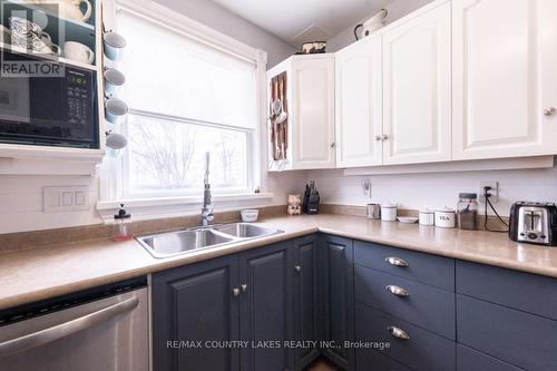 151 King St, Kawartha Lakes, ON - Indoor Photo Showing Kitchen With Double Sink