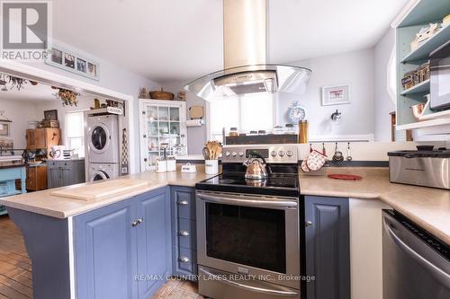 151 King St, Kawartha Lakes, ON - Indoor Photo Showing Kitchen