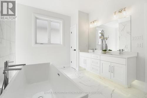 184 Sandpiper Dr, Sarnia, ON - Indoor Photo Showing Bathroom