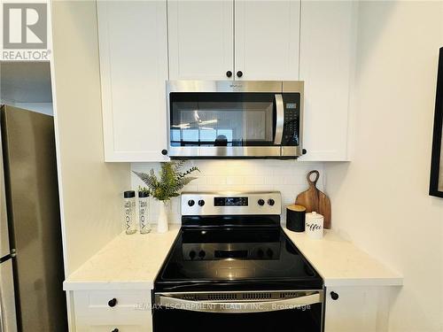 #1204 -460 Dundas St E, Hamilton, ON - Indoor Photo Showing Kitchen With Stainless Steel Kitchen With Upgraded Kitchen