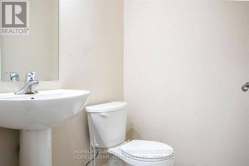 38 Damude Ave, Thorold, ON - Indoor Photo Showing Bathroom