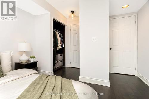 #806 -190 Manitoba St, Toronto, ON - Indoor Photo Showing Bedroom