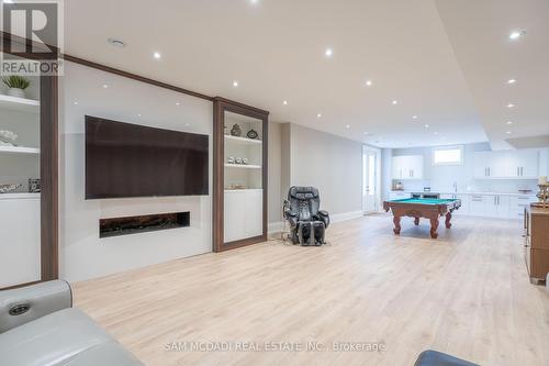 927 The Greenway, Mississauga, ON - Indoor With Fireplace