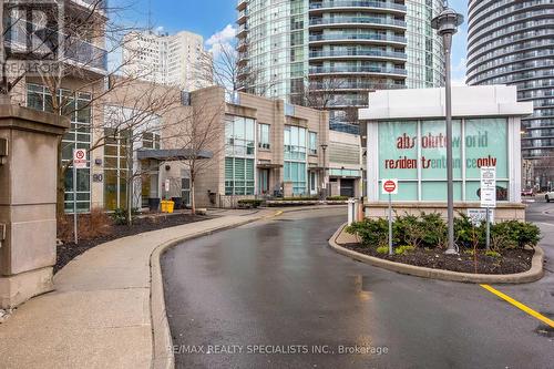 Th119 - 90 Absolute Avenue, Mississauga, ON - Outdoor With Facade