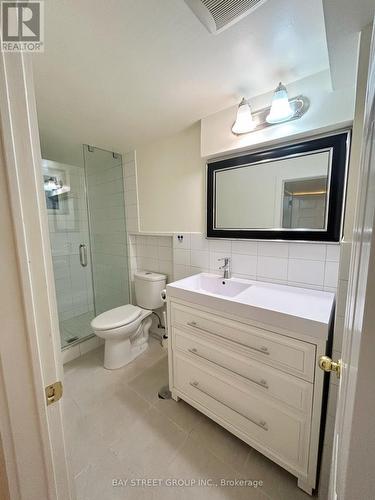 75 Sussex Avenue, Richmond Hill, ON - Indoor Photo Showing Bathroom