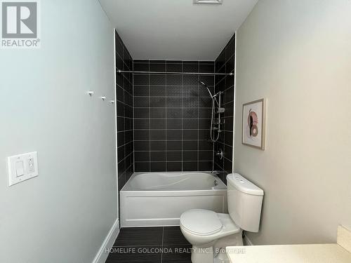 #112 -273 South Park Rd, Markham, ON - Indoor Photo Showing Bathroom