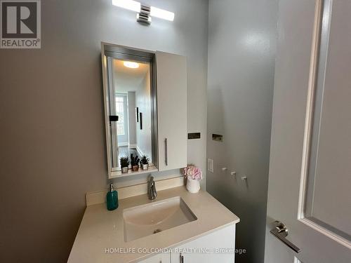 #112 -273 South Park Rd, Markham, ON - Indoor Photo Showing Bathroom