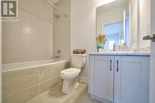 17 William Logan Dr, Richmond Hill, ON - Indoor Photo Showing Bathroom