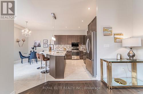 36 Jeffery Nihda Cres, Markham, ON - Indoor Photo Showing Kitchen With Upgraded Kitchen